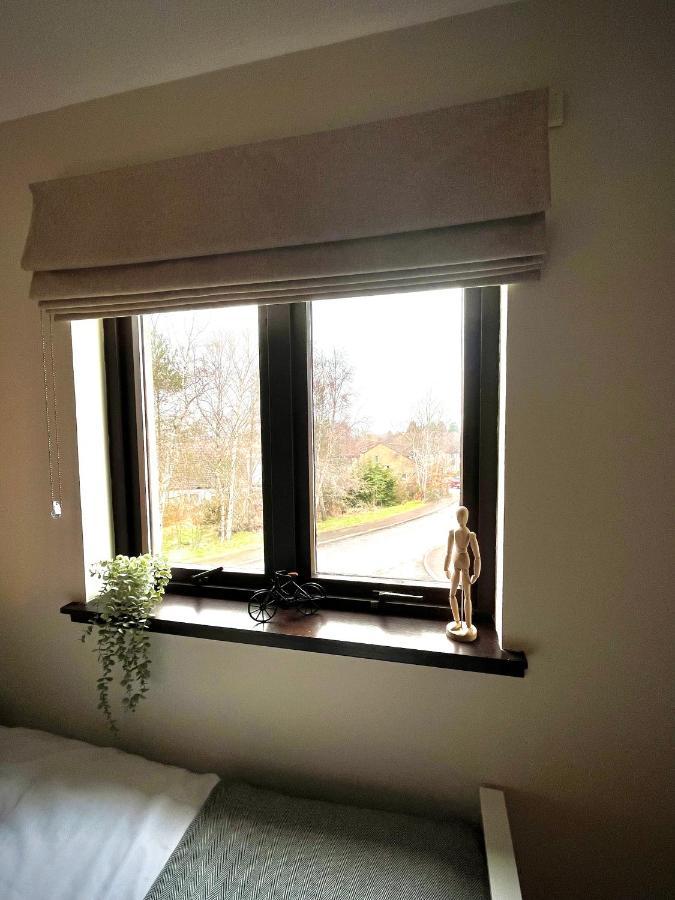 Comfortable, Modern Apartment With Parking. Inverness. المظهر الخارجي الصورة